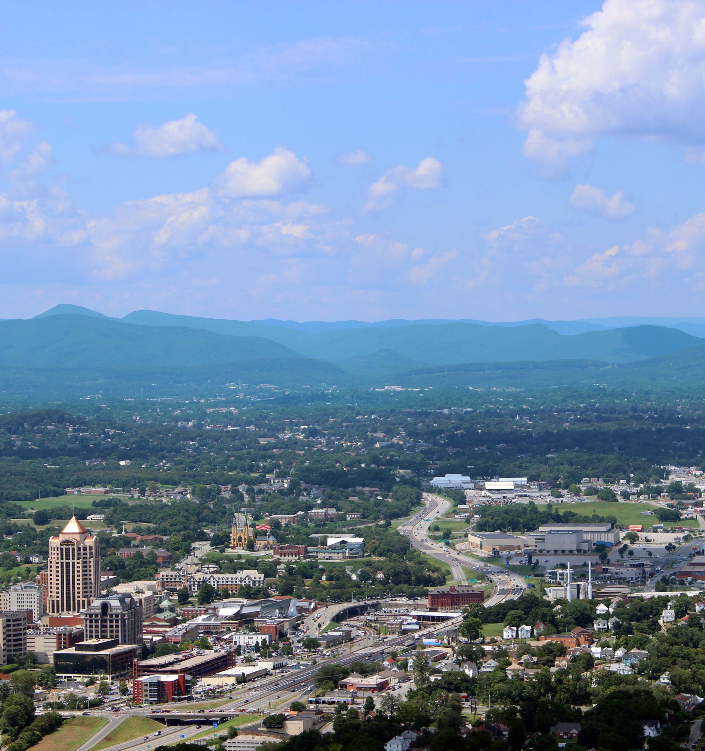 Overlook fo the City of Roanoke from Mill Mountain 